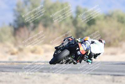 media/Dec-07-2025-CVMA (Sun) [[3e7d2de5dc]]/Race 12- Formula 40 MW and LW/